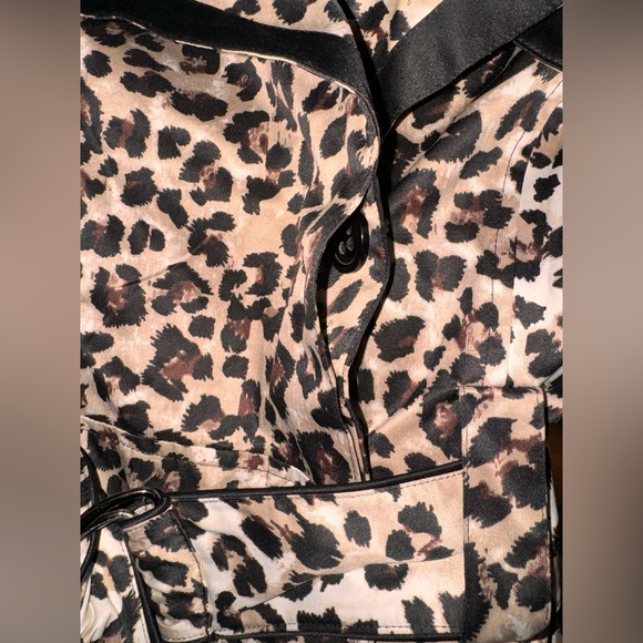 COPY - Bebe Leopard Print Trench Coat - Picture 5 of 7